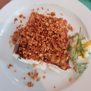 Corvina a la plancha con ajos rostizados