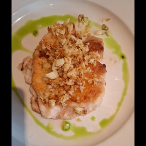 Corvina con ajo rostizado