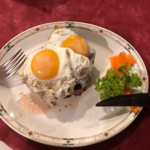 Filete a caballo con 2 huevos