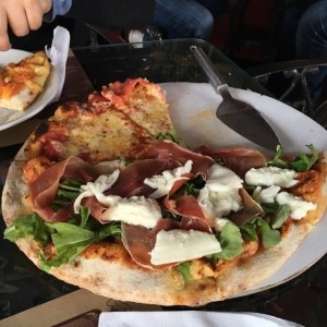 salami y bufala especial