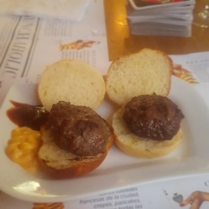 mini burgers 