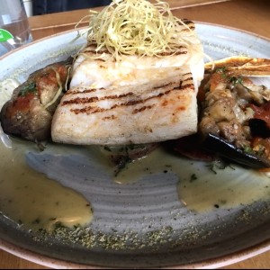 Pesce patate e melanzane