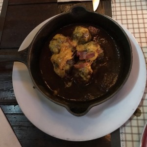 Albondigas en salsa de vino