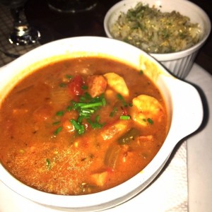 Gumbo de Camarones y Chorizo