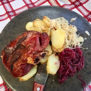 HAXE Antebrazo de cerdo al horno 