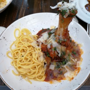 Ossobuco de res