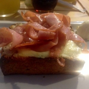 Pato Integral con 4 quesos y jamon