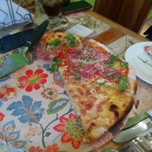 bob s pizza y media luna