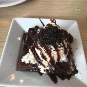 borwnie de nutella con helado de vainilla 