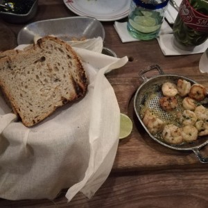 camarones al ajillo