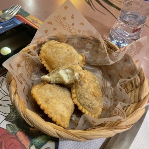Empanadas de queso blanco