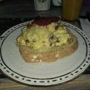 Huevos del barrio