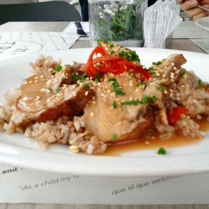 Lomo De Cerdo en salsa de tamarindo con arroz al wok