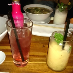 Te de rosas, lyches y limonada de coco