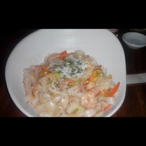 Pad thai de mariscos