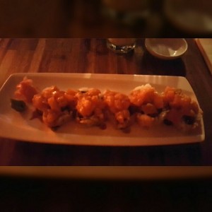 Salmon crunch roll