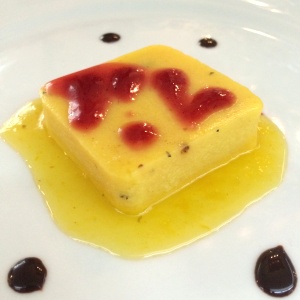 Mousse de gulupa al pisco