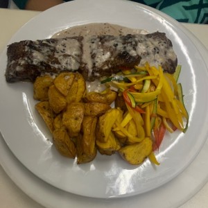 Steak pimienta