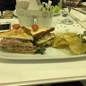 Sandwich de atun