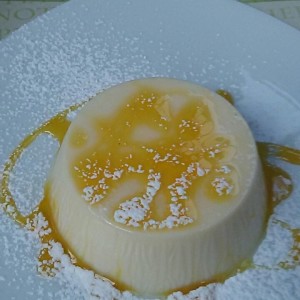panacota con tope de naranja