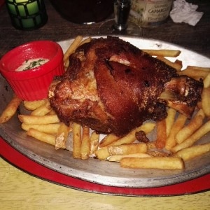 Codo de cerdo al horno