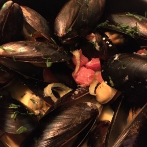 Moules con hinojo