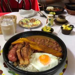 Comida Colombiana - Plato del Montañero