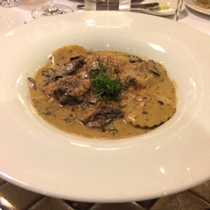 Raviolis de osobuco, trufa y portobello