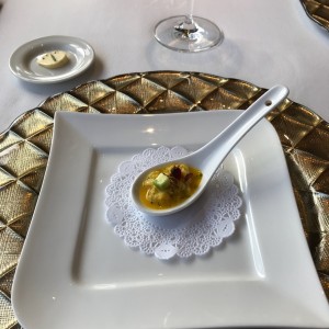 cortesia casa. ceviche corvina con aji amarillo