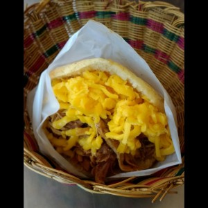 arepa de pernil 