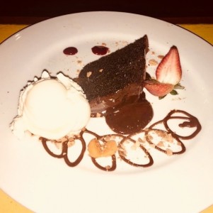 Torta de Chocolate con Helado