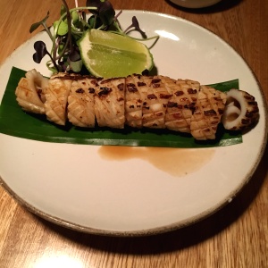 Ika Yaki (calamares marinados con sake, mirin y soya)