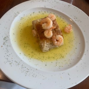 Dorado con camarones 