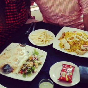 trucha y arroz a la marinera
