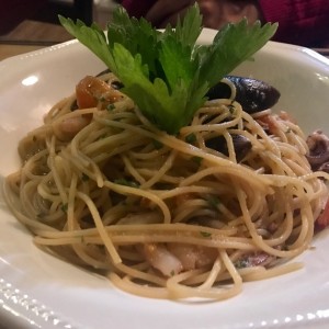 Pasta Frutti di Mare con salsa blanca