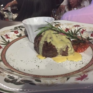 lomo con salsa de mostaza