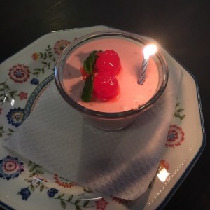 cortesia, delicioso con sabir a fresa muy fresca.