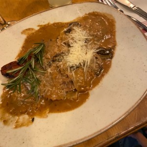 Ravioli Rabo de Toro 7/10