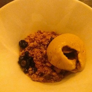 crumble con helado de cafe