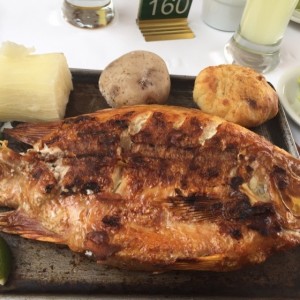 Mojarra a la brasa