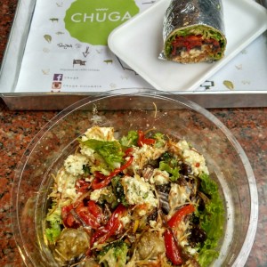 Bowl de lechuga y wrap integral