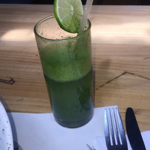 limonada de yerbabuena