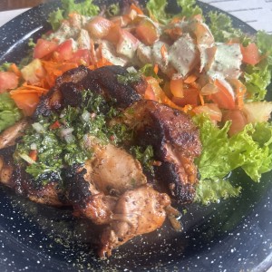 Pollo y ensalada 