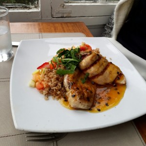 Pollo en salsa de maracuya