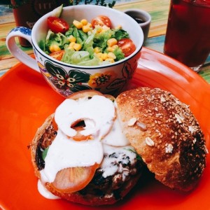 Hamburguesa de la casa