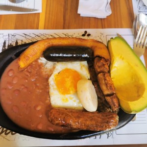 Bandeja Paisa. 
