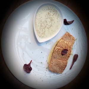 Salmon Encostrado en Quinua