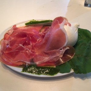 Prosciutto e burrata