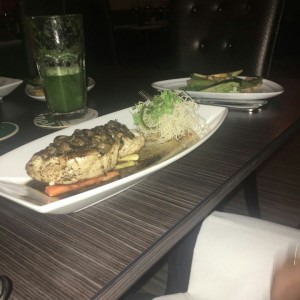 Corvina mantequilla negra y alcaparras