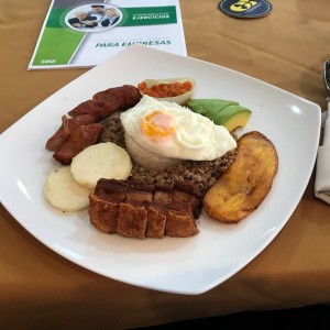 Bandeja Paisa
